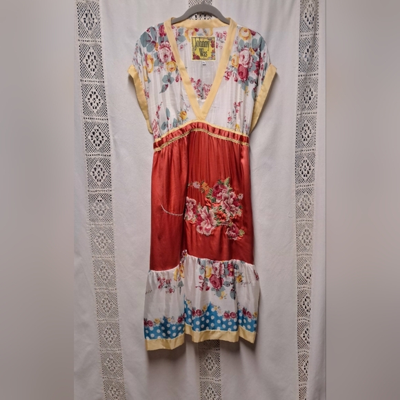 Johnny Was Dresses & Skirts - Johnny Was Silk Floral Embroidered Dress With Slip Size XL